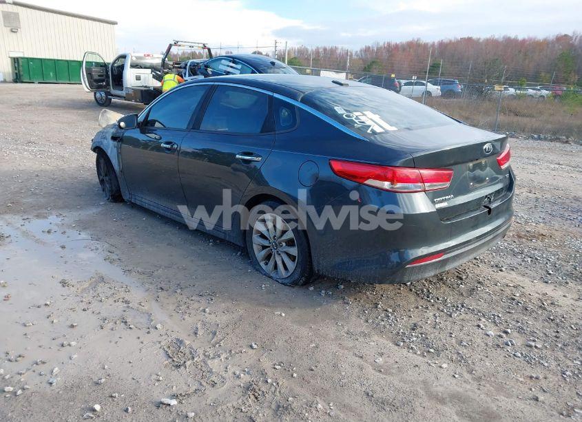 Photo 3 of 2016 Kia Optima EX (VIN 5XXGU4L37GG021307)
