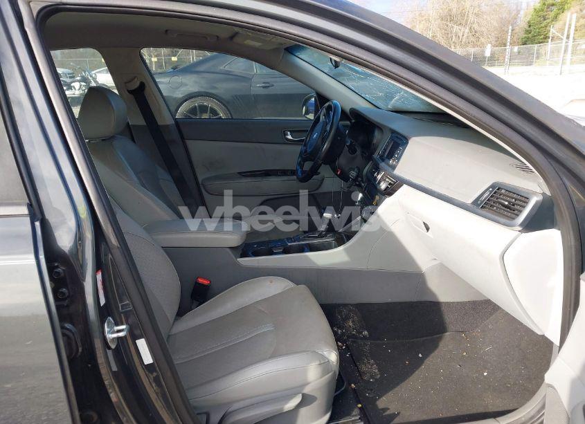 Photo 5 of 2016 Kia Optima EX (VIN 5XXGU4L37GG021307)