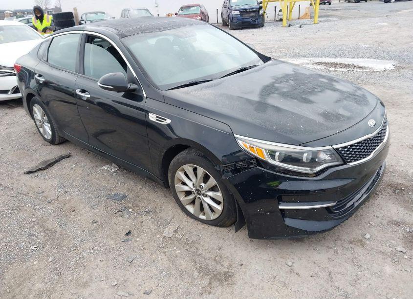 2016 Kia Optima EX (VIN 5XXGU4L37GG033330) main photo
