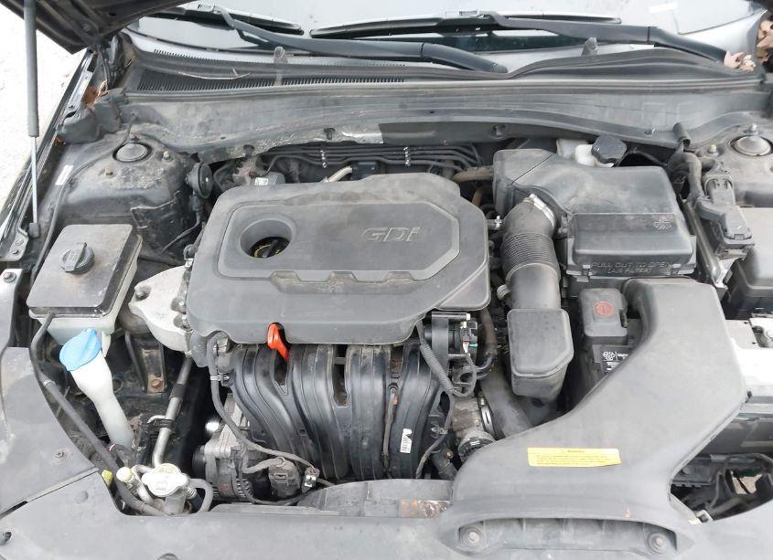 Photo 10 of 2016 Kia Optima EX (VIN 5XXGU4L37GG033330)