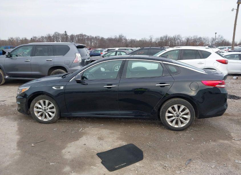 Photo 14 of 2016 Kia Optima EX (VIN 5XXGU4L37GG033330)