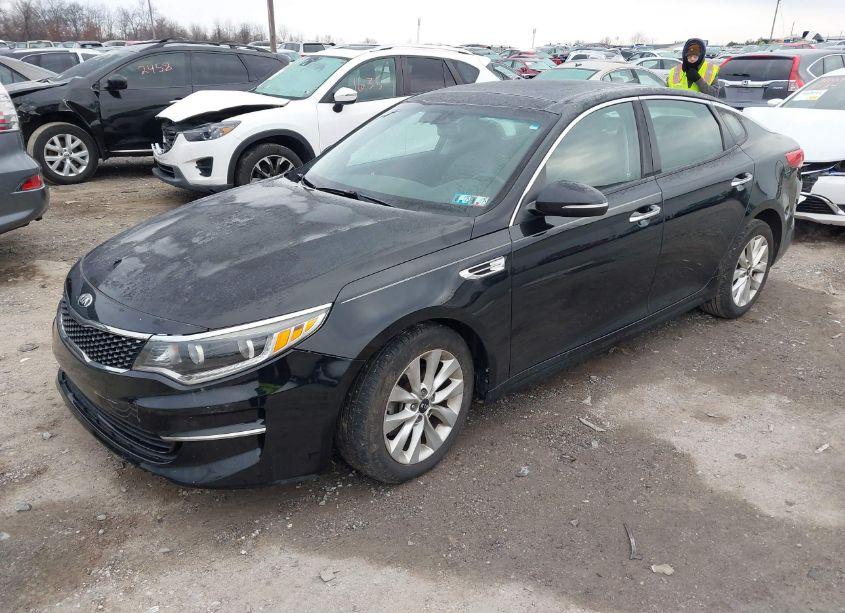 Photo 2 of 2016 Kia Optima EX (VIN 5XXGU4L37GG033330)