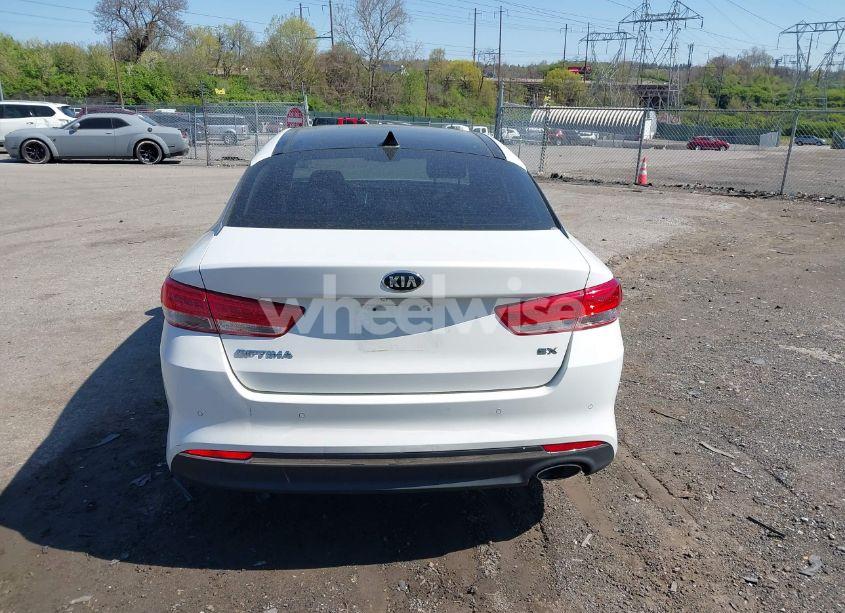Photo 16 of 2016 Kia Optima EX (VIN 5XXGU4L37GG048085)