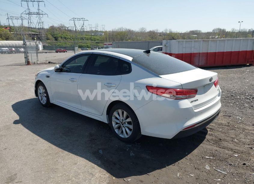Photo 3 of 2016 Kia Optima EX (VIN 5XXGU4L37GG048085)