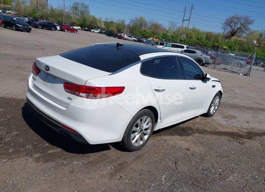 Photo 4 of 2016 Kia Optima EX (VIN 5XXGU4L37GG048085)