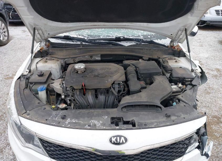 Photo 10 of 2016 Kia Optima EX (VIN 5XXGU4L37GG058678)