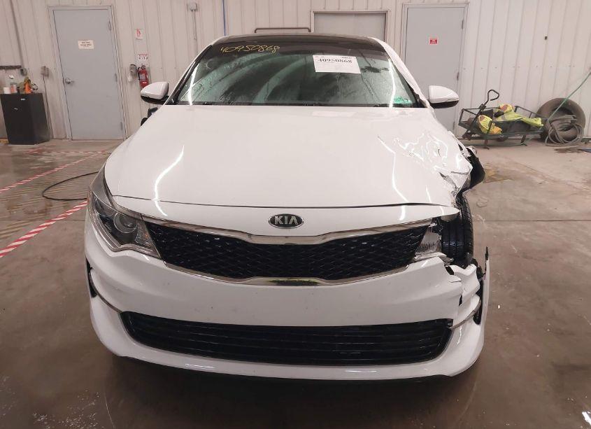 Photo 12 of 2016 Kia Optima EX (VIN 5XXGU4L37GG058678)