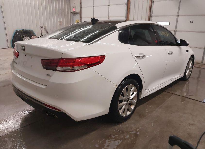 Photo 4 of 2016 Kia Optima EX (VIN 5XXGU4L37GG058678)