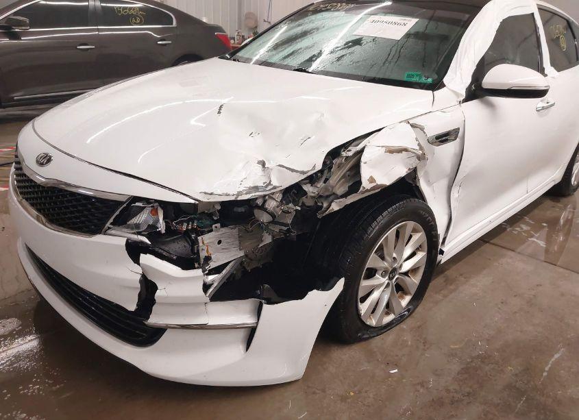 Photo 6 of 2016 Kia Optima EX (VIN 5XXGU4L37GG058678)