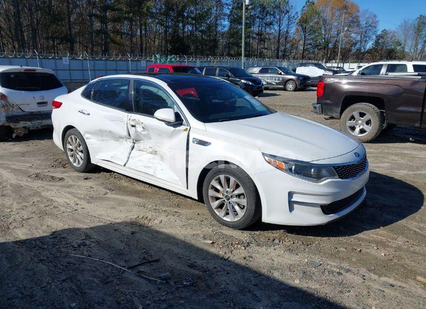 2016 Kia Optima EX (VIN 5XXGU4L37GG062651) main photo