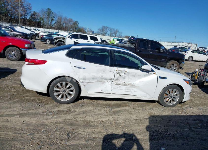 Photo 13 of 2016 Kia Optima EX (VIN 5XXGU4L37GG062651)