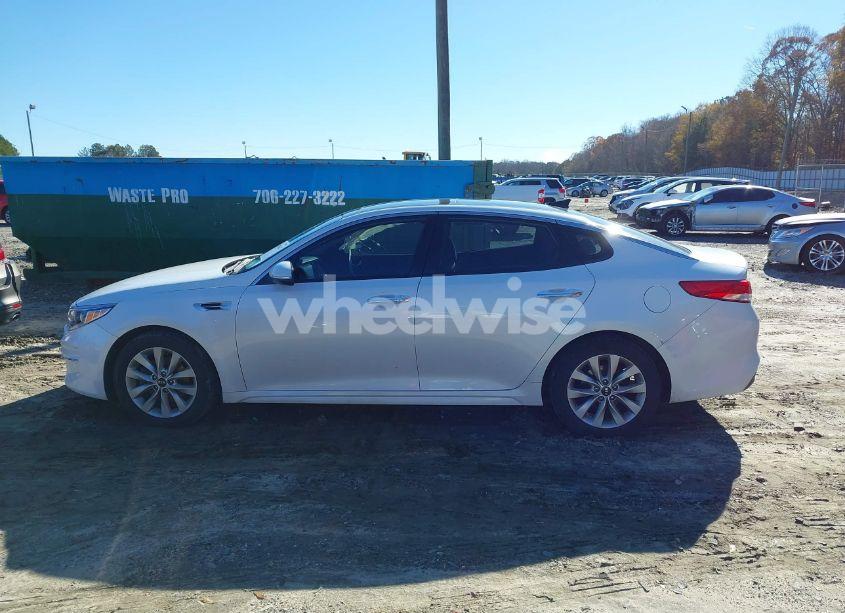 Photo 14 of 2016 Kia Optima EX (VIN 5XXGU4L37GG062651)