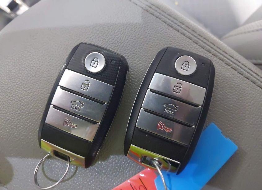 Photo 11 of 2016 Kia Optima EX (VIN 5XXGU4L37GG089655)