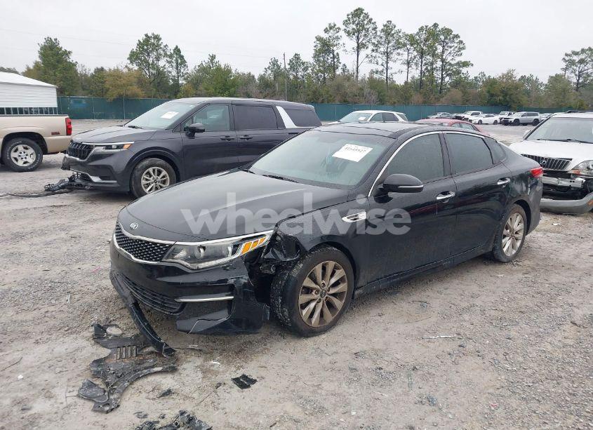 Photo 2 of 2016 Kia Optima EX (VIN 5XXGU4L37GG112562)
