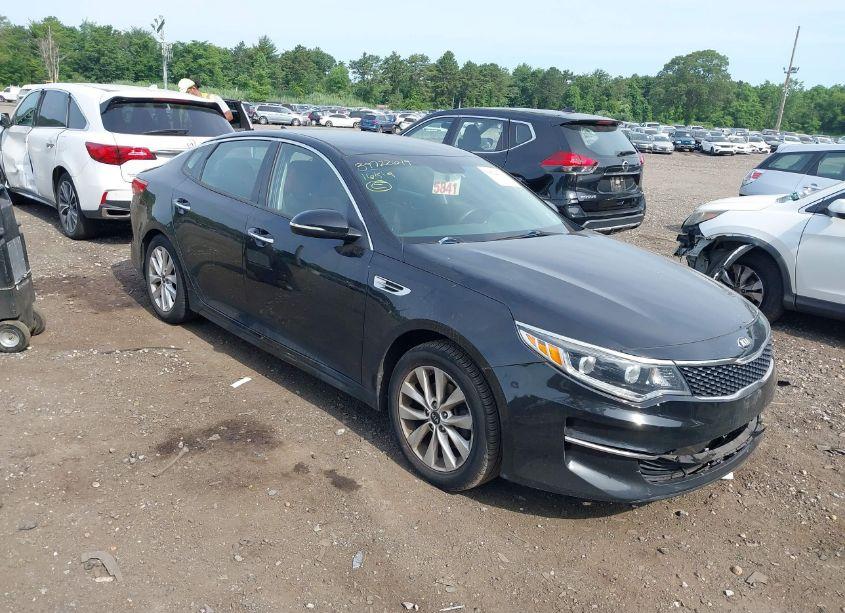 2016 Kia Optima EX (VIN 5XXGU4L37GG117728) main photo