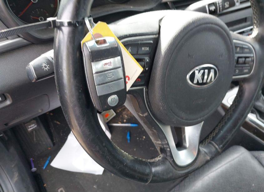 Photo 11 of 2016 Kia Optima EX (VIN 5XXGU4L37GG117728)