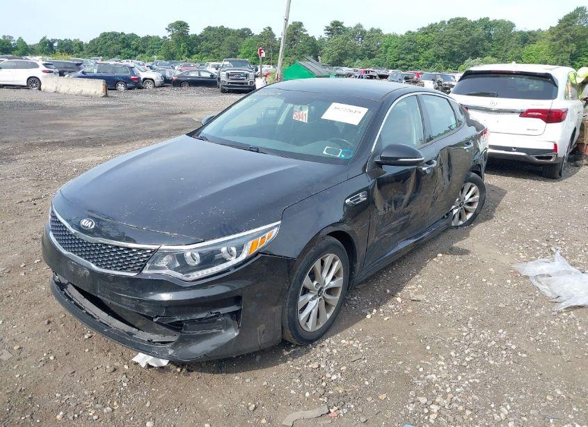 Photo 2 of 2016 Kia Optima EX (VIN 5XXGU4L37GG117728)