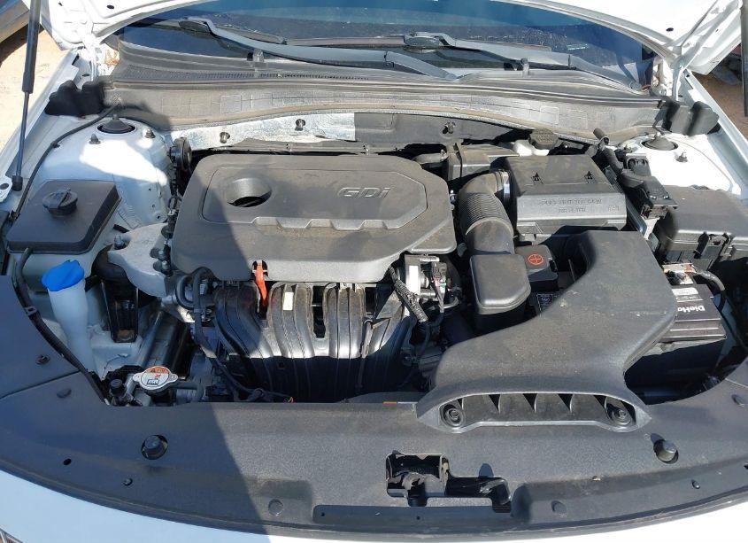 Photo 10 of 2017 Kia Optima EX (VIN 5XXGU4L37HG126883)