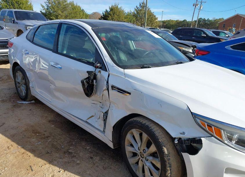 Photo 6 of 2017 Kia Optima EX (VIN 5XXGU4L37HG126883)