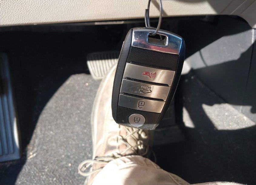 Photo 11 of 2017 Kia Optima EX (VIN 5XXGU4L37HG136622)