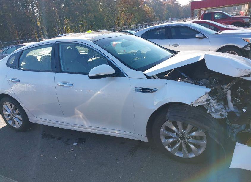 Photo 13 of 2017 Kia Optima EX (VIN 5XXGU4L37HG136622)