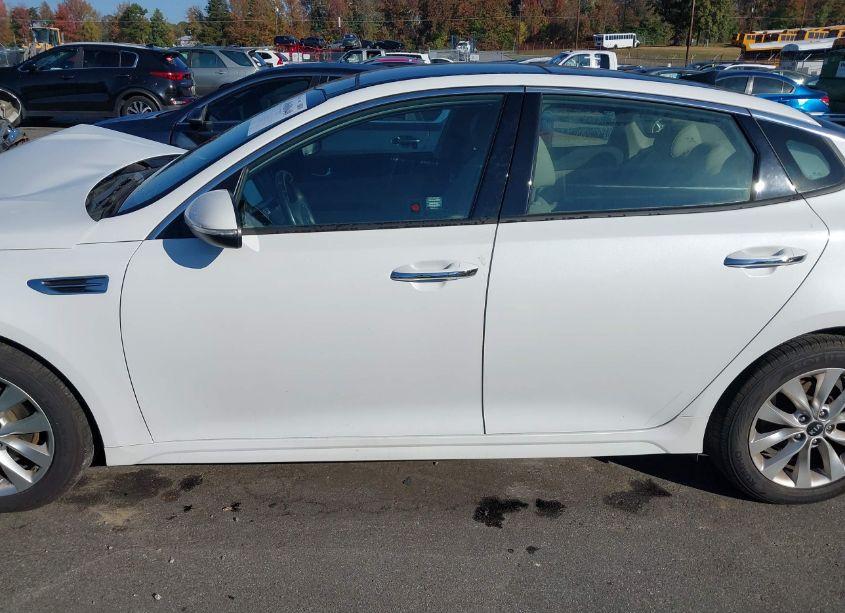 Photo 14 of 2017 Kia Optima EX (VIN 5XXGU4L37HG136622)