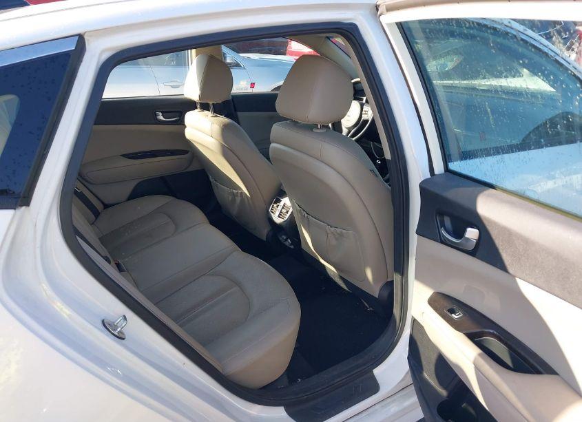 Photo 8 of 2017 Kia Optima EX (VIN 5XXGU4L37HG136622)