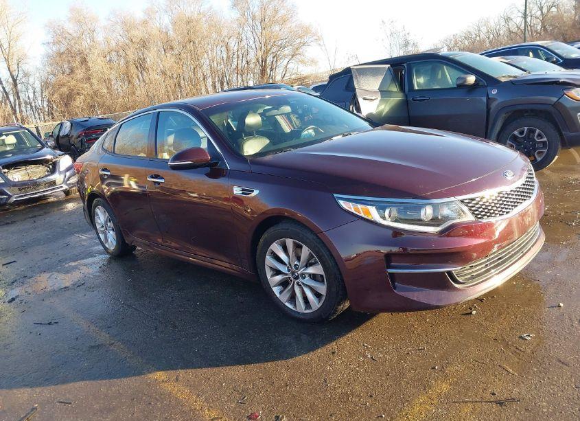 2017 Kia Optima EX (VIN 5XXGU4L37HG144722) main photo