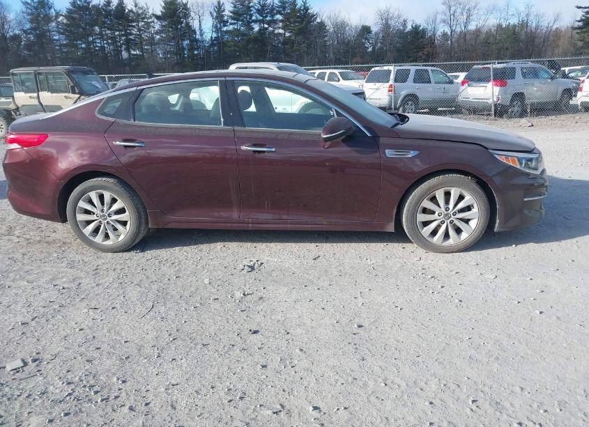 Photo 13 of 2017 Kia Optima EX (VIN 5XXGU4L37HG150200)