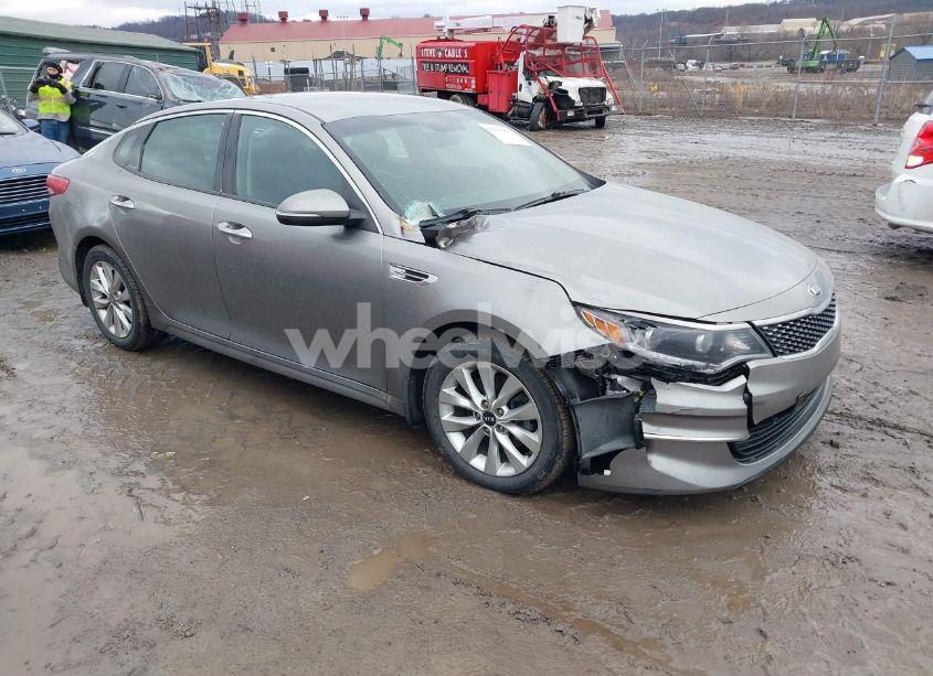 2017 Kia Optima EX (VIN 5XXGU4L37HG161049) main photo