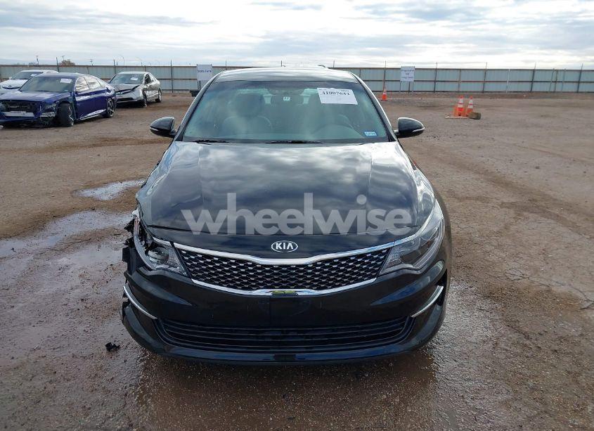 Photo 12 of 2018 Kia Optima EX (VIN 5XXGU4L37JG196535)