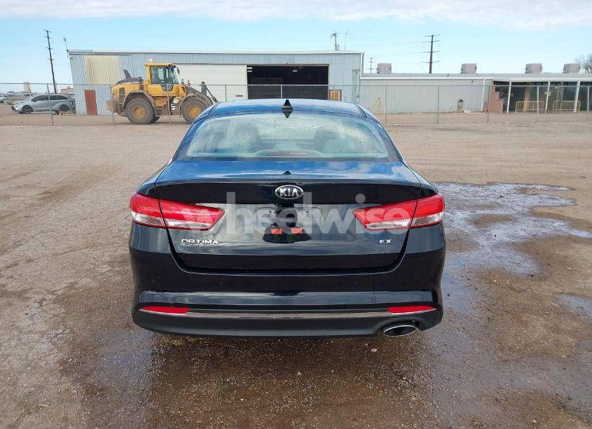 Photo 16 of 2018 Kia Optima EX (VIN 5XXGU4L37JG196535)