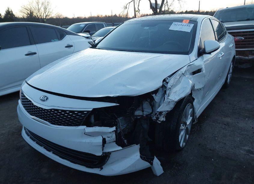 Photo 6 of 2018 Kia Optima EX (VIN 5XXGU4L37JG203855)