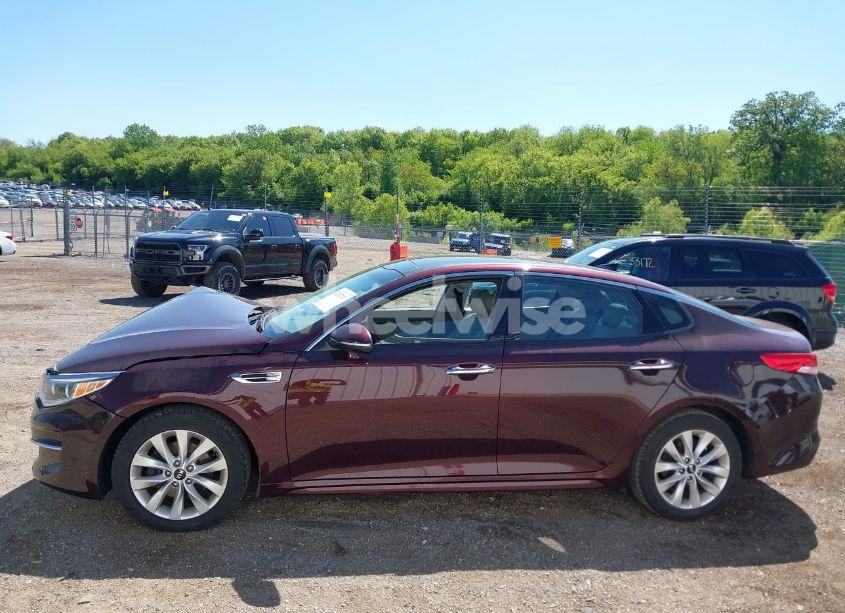 Photo 14 of 2016 Kia Optima EX (VIN 5XXGU4L38GG005052)
