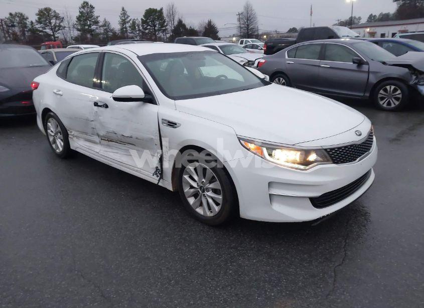 2016 Kia Optima EX (VIN 5XXGU4L38GG005892) main photo