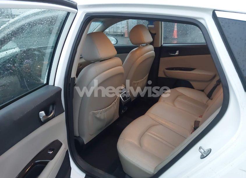 Photo 8 of 2016 Kia Optima EX (VIN 5XXGU4L38GG005892)