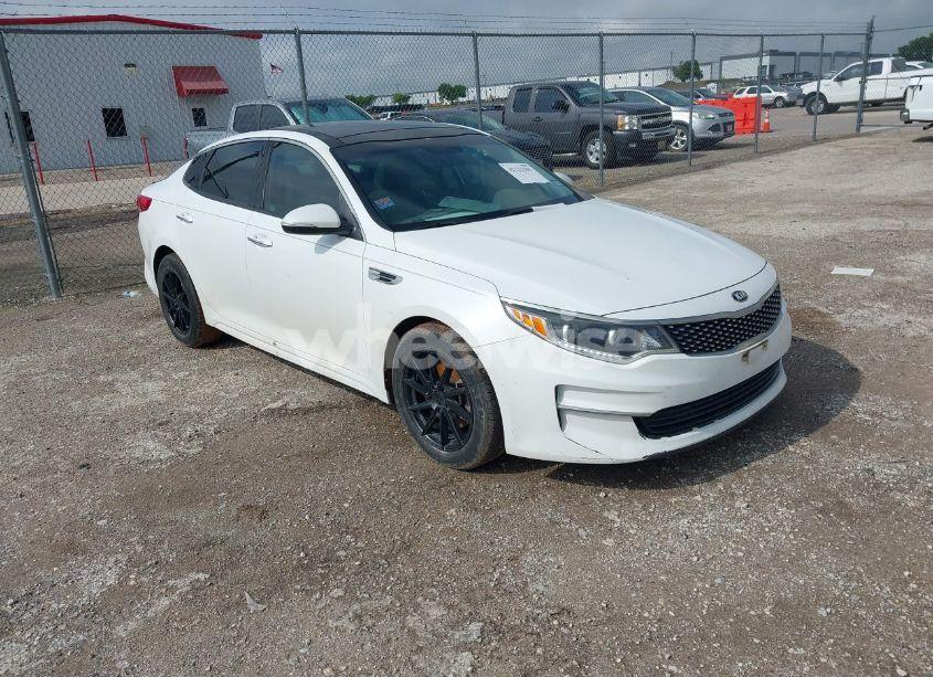 2016 Kia Optima EX (VIN 5XXGU4L38GG013197) main photo