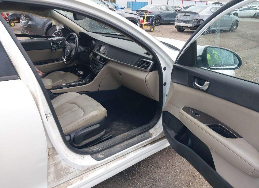 Photo 5 of 2016 Kia Optima EX (VIN 5XXGU4L38GG040402)