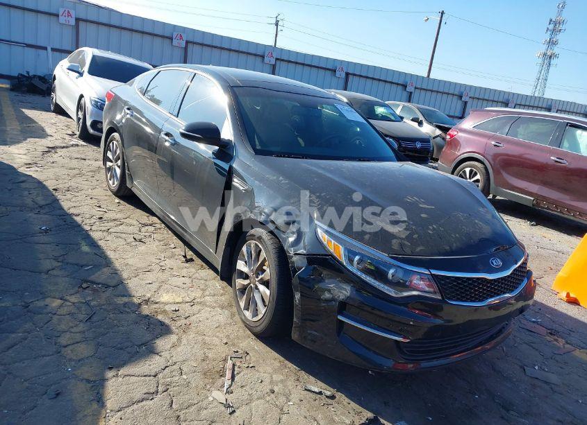 2016 Kia Optima EX (VIN 5XXGU4L38GG064148) main photo