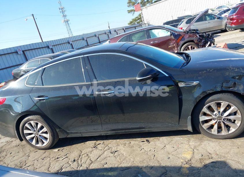 Photo 13 of 2016 Kia Optima EX (VIN 5XXGU4L38GG064148)