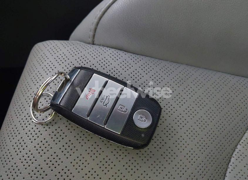 Photo 11 of 2016 Kia Optima EX (VIN 5XXGU4L38GG081239)