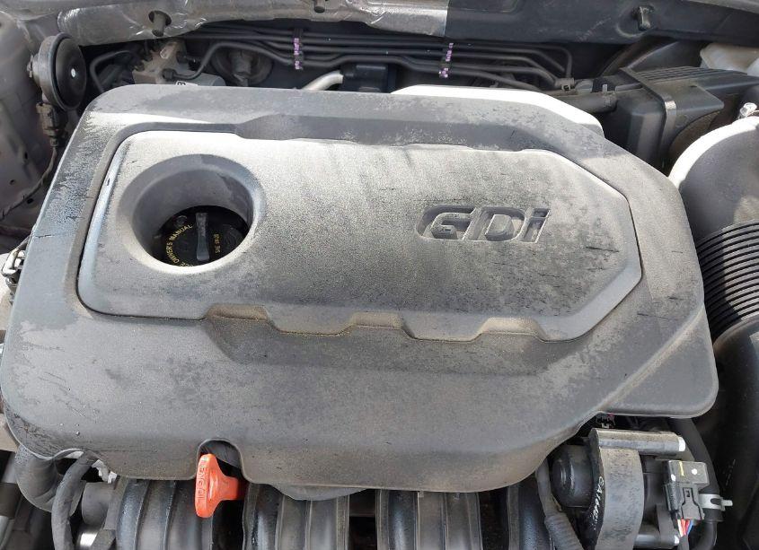 Photo 10 of 2017 Kia Optima EX (VIN 5XXGU4L38HG129517)