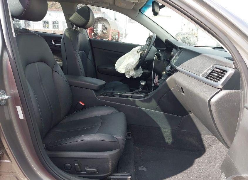 Photo 5 of 2017 Kia Optima EX (VIN 5XXGU4L38HG129517)