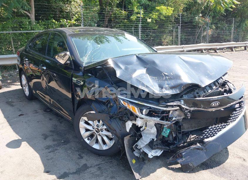 2017 Kia Optima EX (VIN 5XXGU4L38HG135737) main photo