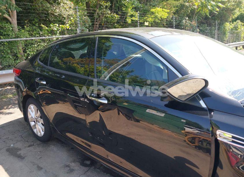 Photo 13 of 2017 Kia Optima EX (VIN 5XXGU4L38HG135737)