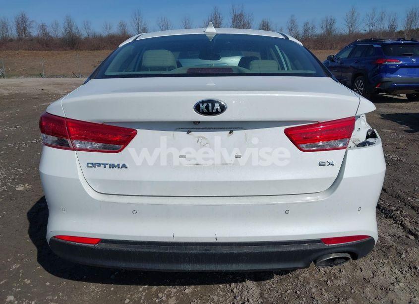 Photo 17 of 2018 Kia Optima EX (VIN 5XXGU4L38JG187956)