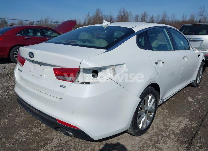 Photo 18 of 2018 Kia Optima EX (VIN 5XXGU4L38JG187956)