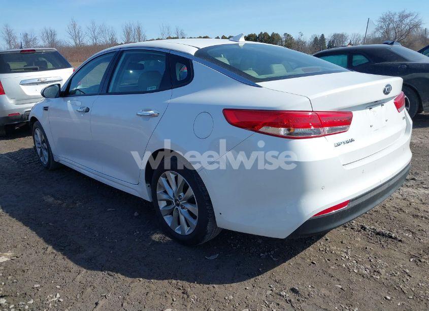 Photo 3 of 2018 Kia Optima EX (VIN 5XXGU4L38JG187956)