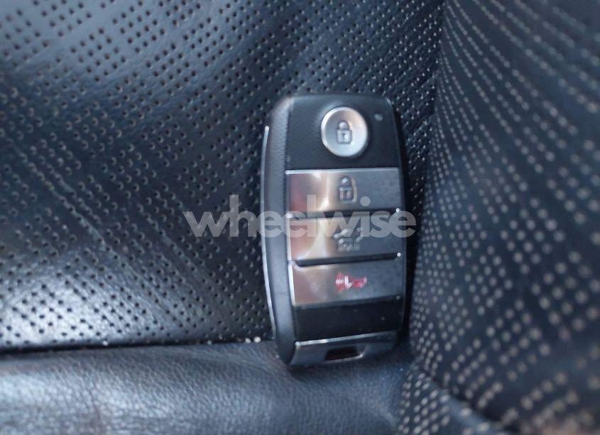 Photo 11 of 2018 Kia Optima EX (VIN 5XXGU4L38JG192817)