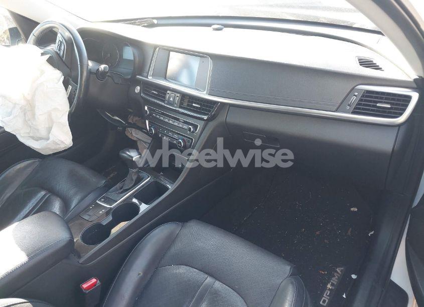 Photo 5 of 2018 Kia Optima EX (VIN 5XXGU4L38JG192817)